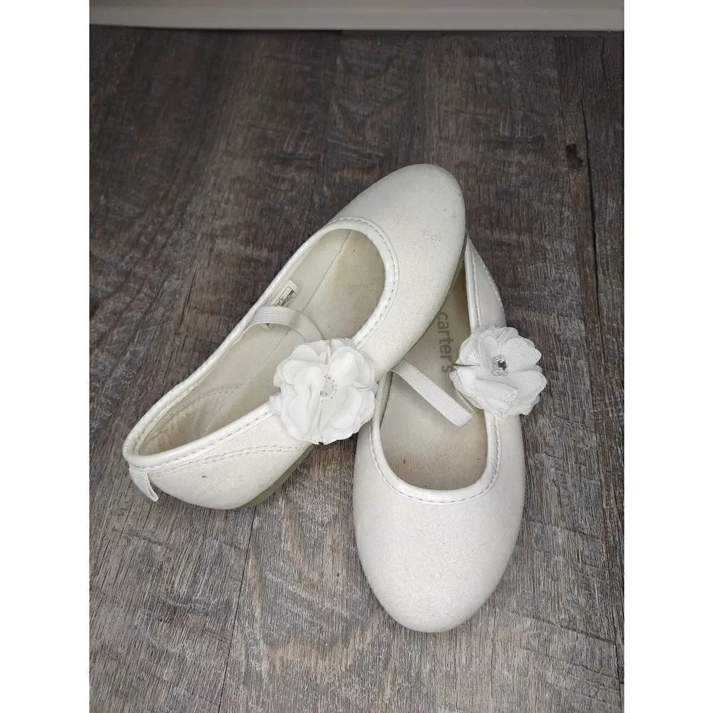 🌸 $10 SALE 🌸 Carter's white flower flats